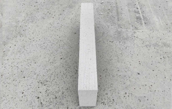  Autoclaved aerated concrete block B05